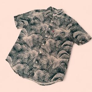 Men’s Levi’s Button Up Shirt